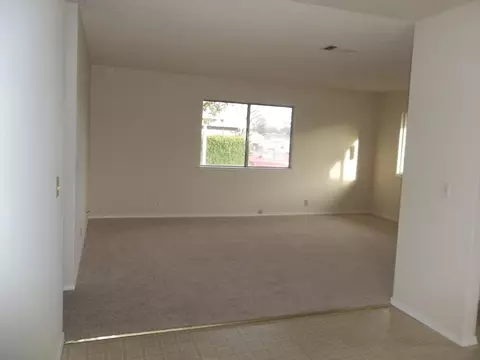 1208 Hawthorne Ave, Redding, CA 96002 photo 2