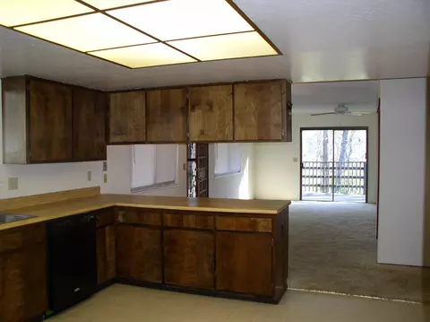12490 Old Oregon Trl, Redding, CA 96003 photo 5