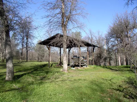 12490 Old Oregon Trl, Redding, CA 96003 photo 16