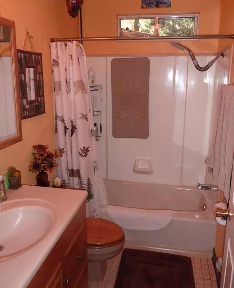 19563 Statton Rd, Lakehead, CA 96051 photo 8