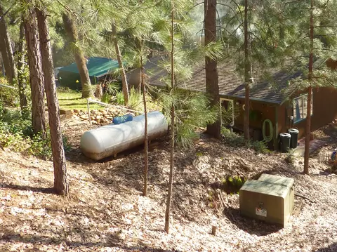 19563 Statton Rd, Lakehead, CA 96051 photo 2