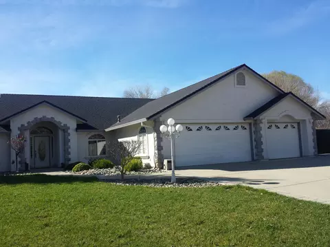 11348 Rugby Hill Dr, Redding, CA 96003 photo 2