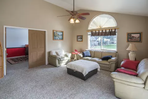 11613 Ridgewood Rd, Redding, CA 96003 photo 4