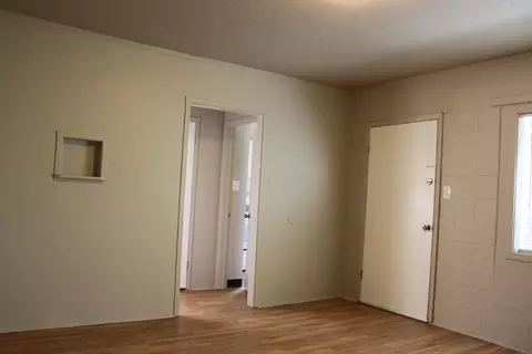 1930 10th St, Redding, CA 96001 photo 3