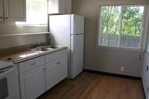 1930 10th St, Redding, CA 96001 photo 6