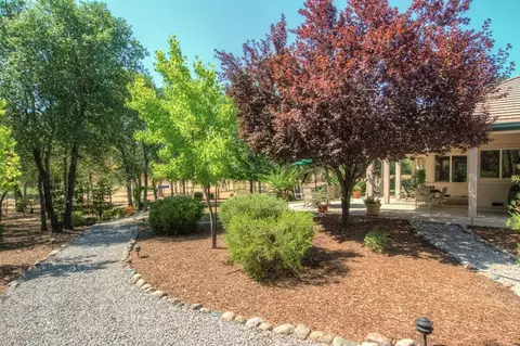 13248 Tierra Heights Rd, Redding, CA 96003 photo 12