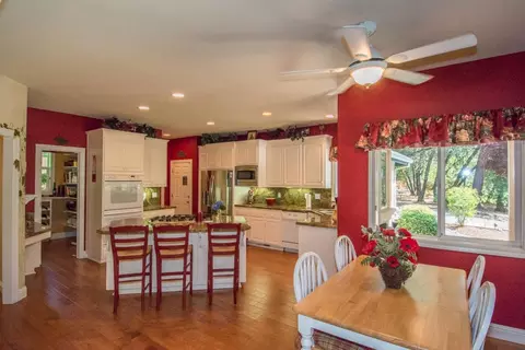 13248 Tierra Heights Rd, Redding, CA 96003 photo 8