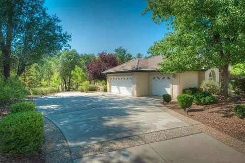 13248 Tierra Heights Rd, Redding, CA 96003 photo 1