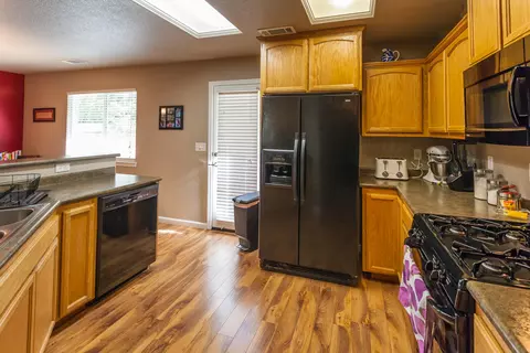 2211 Shenandoah Dr, Anderson, CA 96007 photo 14