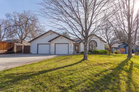 11555 Wales Ct, Redding, CA 96003 photo 3