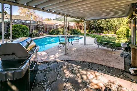3430 Riverview Dr, Redding, CA 96001 photo 27