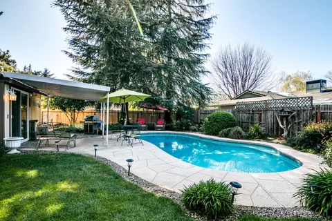 3430 Riverview Dr, Redding, CA 96001 photo 29