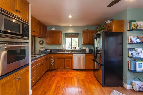 3280 Forest Hills Dr, Redding, CA 96002 photo 13