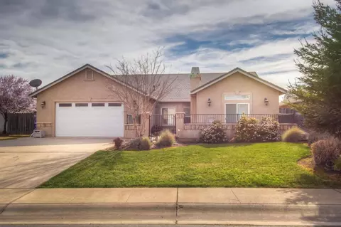 1236 Bonhurst Dr, Redding, CA 96003 photo 1