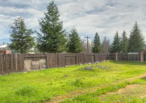 1236 Bonhurst Dr, Redding, CA 96003 photo 40