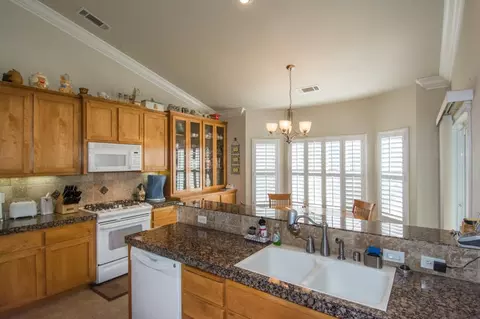 1236 Bonhurst Dr, Redding, CA 96003 photo 13