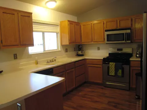 2852 Salmonberry Dr, Redding, CA 96003 photo 5