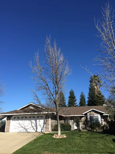 2852 Salmonberry Dr, Redding, CA 96003 photo 1
