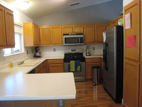 2852 Salmonberry Dr, Redding, CA 96003 photo 2