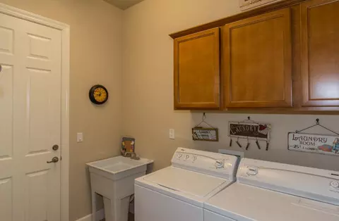749 Rivercrest Pkwy, Redding, CA 96002 photo 31