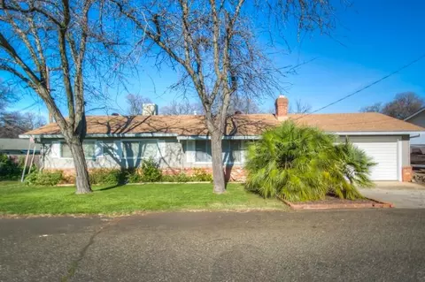 1722 Burksgarden St, Redding, CA 96002 photo 1