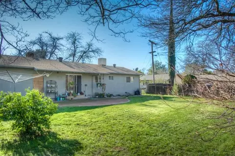 1722 Burksgarden St, Redding, CA 96002 photo 18