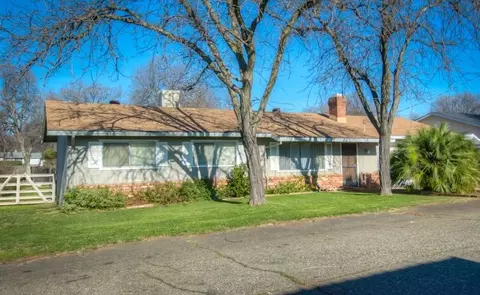 1722 Burksgarden St, Redding, CA 96002 photo 2