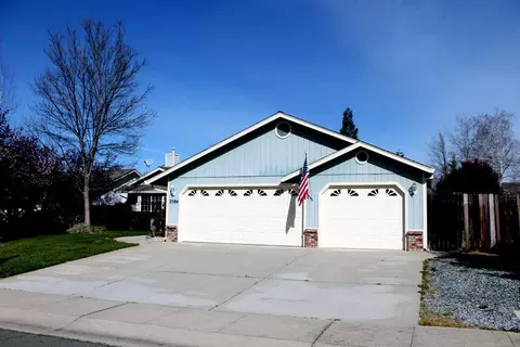 2584 Dewberry Dr, Redding, CA 96003 photo 1