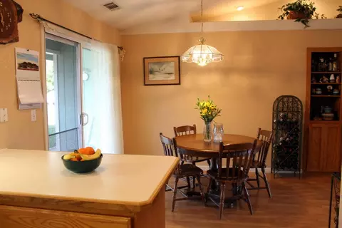2584 Dewberry Dr, Redding, CA 96003 photo 10