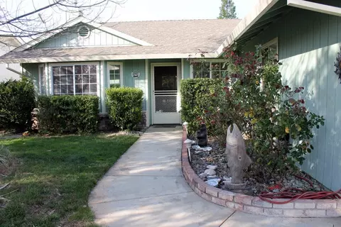2584 Dewberry Dr, Redding, CA 96003 photo 3