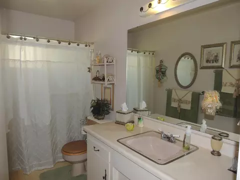 15910 Ganim Ln, Redding, CA 96001 photo 11
