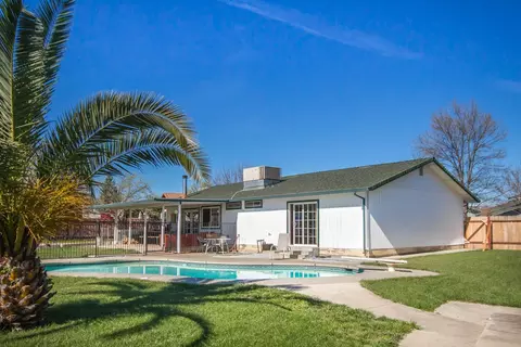 275 Woodhill Dr, Redding, CA 96003 photo 13