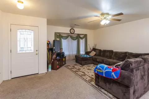 2683 Ely Ln, Redding, CA 96001 photo 4