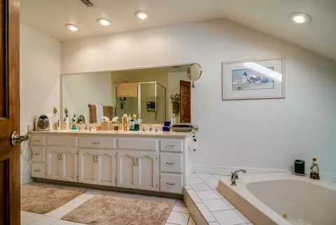 9027 Simmons Rd, Redding, CA 96001 photo 24