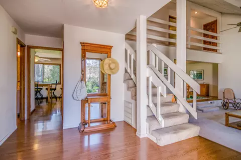 9027 Simmons Rd, Redding, CA 96001 photo 5