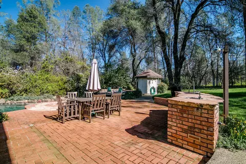 9027 Simmons Rd, Redding, CA 96001 photo 33