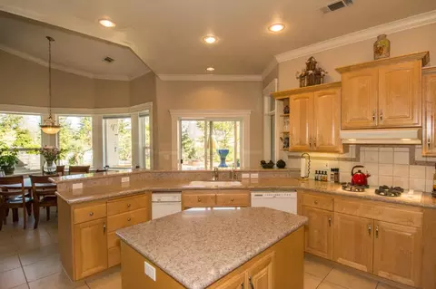 19450 Hollow Ln, Redding, CA 96003 photo 15