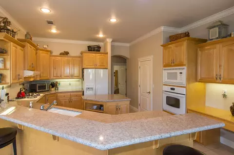 19450 Hollow Ln, Redding, CA 96003 photo 13