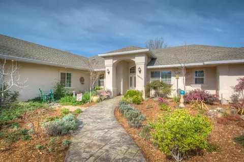 19450 Hollow Ln, Redding, CA 96003 photo 2