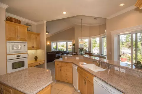 19450 Hollow Ln, Redding, CA 96003 photo 16
