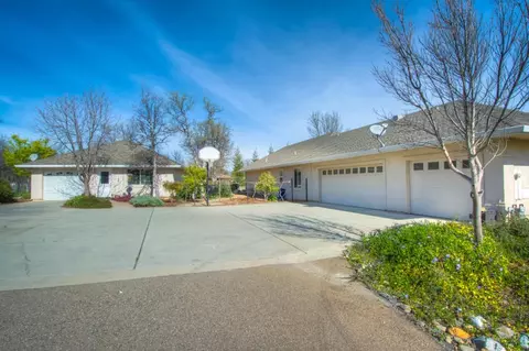 19450 Hollow Ln, Redding, CA 96003 photo 4