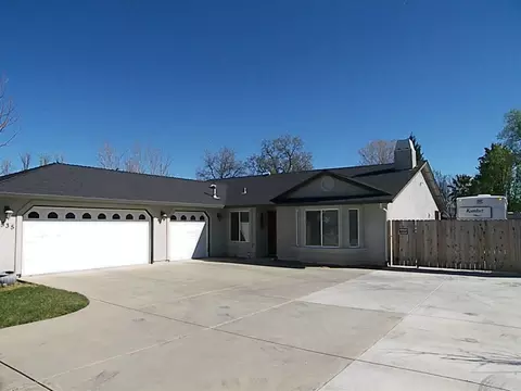 4535 Cerro Ln, Redding, CA 96001 photo 2