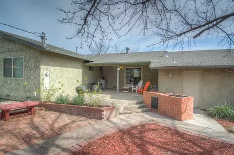 3415 Scenic Dr, Redding, CA 96001 photo 5