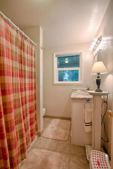 831 South St, Redding, CA 96001 photo 9