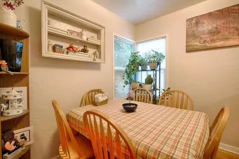 831 South St, Redding, CA 96001 photo 8
