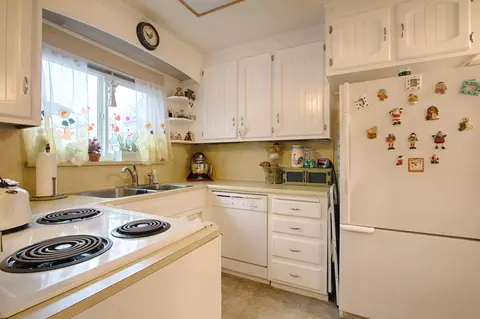831 South St, Redding, CA 96001 photo 6