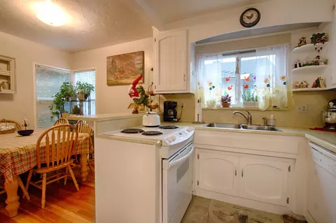 831 South St, Redding, CA 96001 photo 7