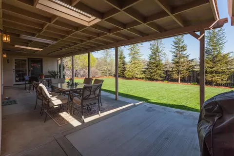 2079 Hope Ln, Redding, CA 96003 photo 35