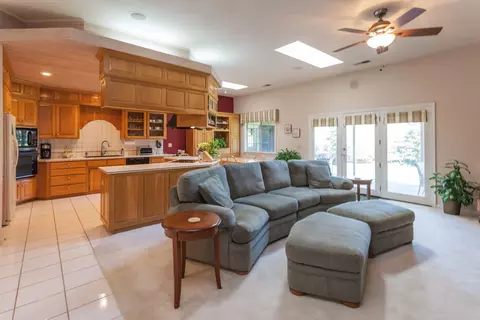 2079 Hope Ln, Redding, CA 96003 photo 8
