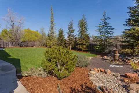 2079 Hope Ln, Redding, CA 96003 photo 36